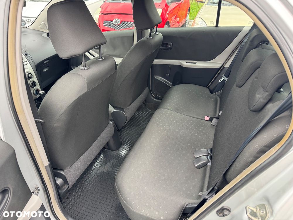 Toyota Yaris 1.0 Luna - 15