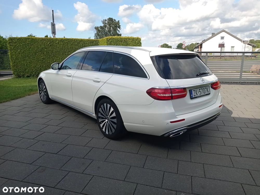 Mercedes-Benz Klasa E 220 d 9G-TRONIC - 3