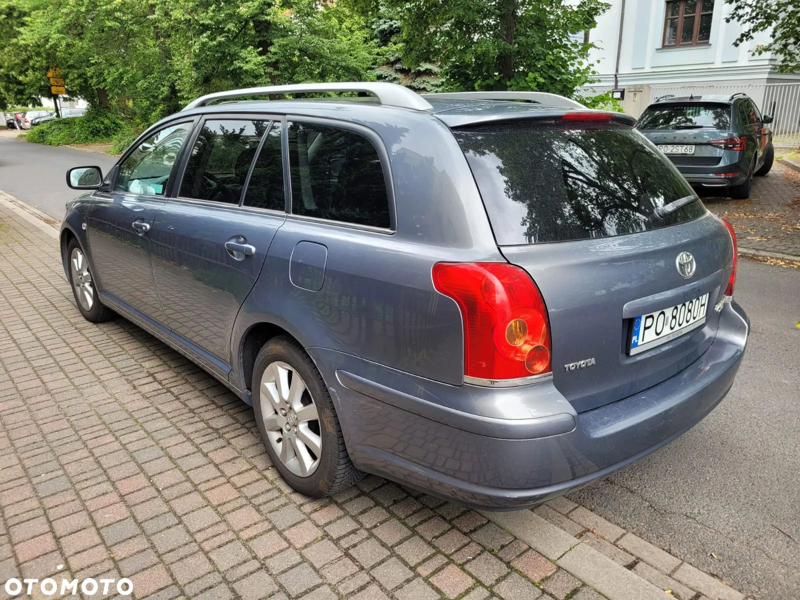 Toyota Avensis 2.0 VVT-i High - 3