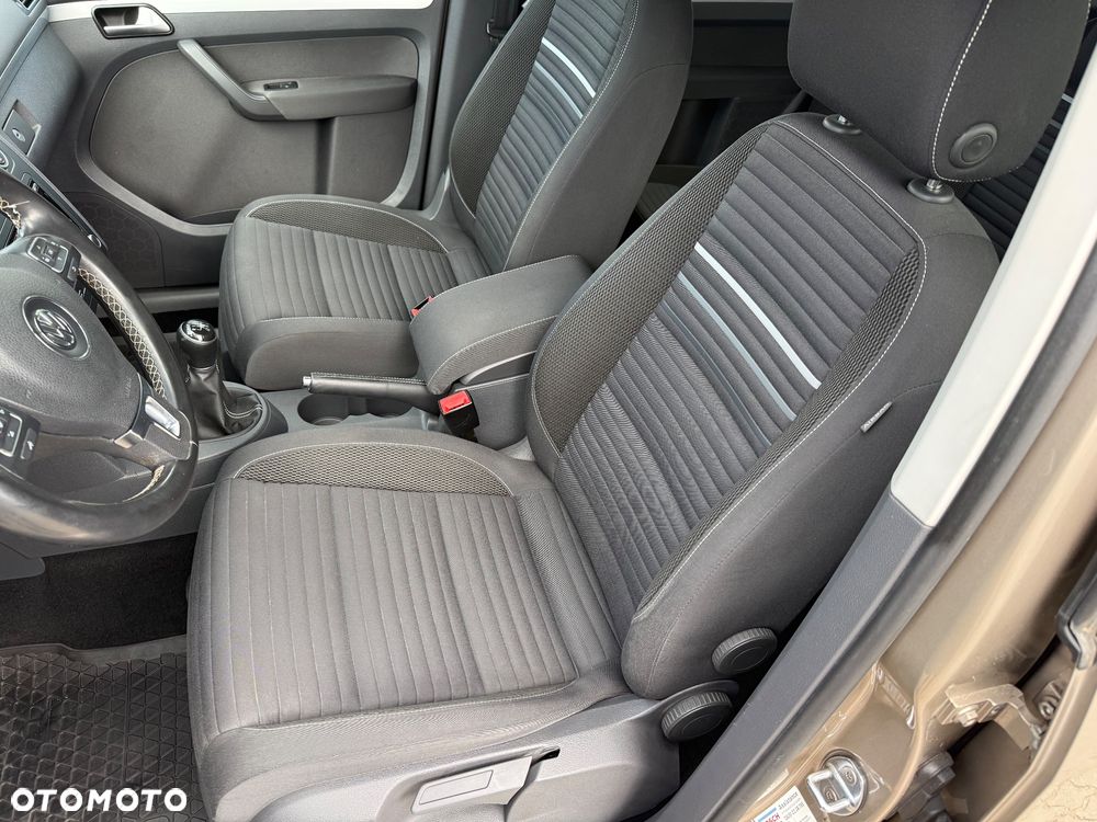 Volkswagen Touran 1.6 TDI DPF Highline - 15