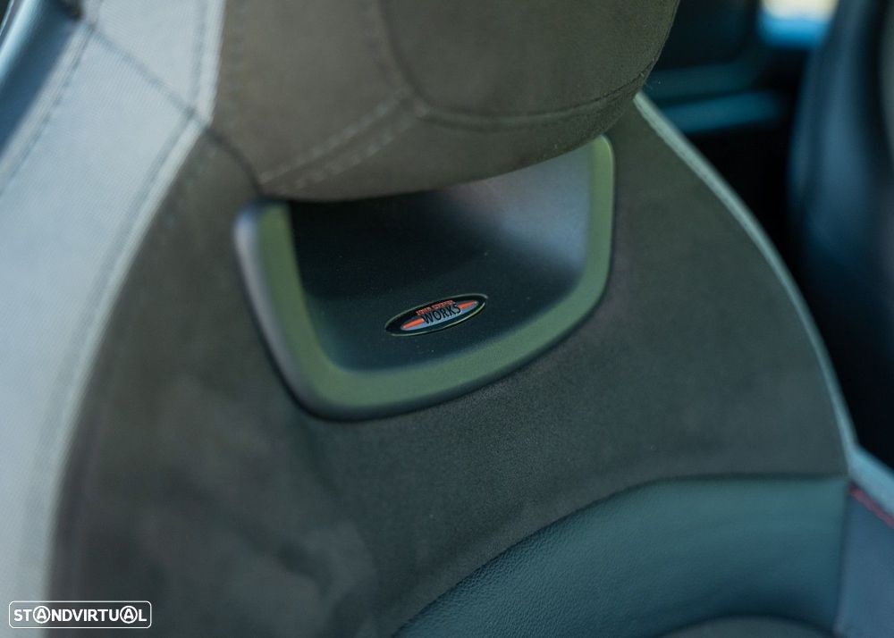 MINI Cabrio John Cooper Works Auto Desportiva - 40