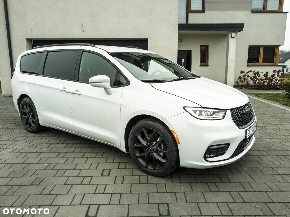 Chrysler Pacifica - 5