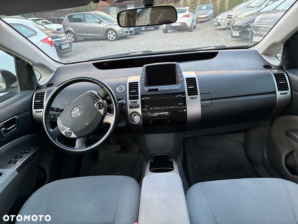 Toyota Prius - 13