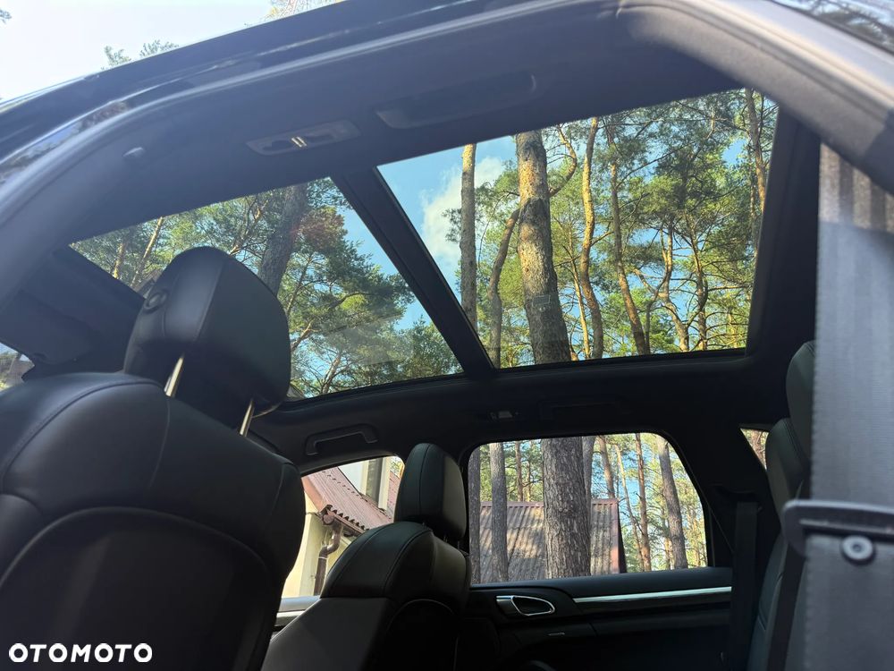 Porsche Cayenne - 27
