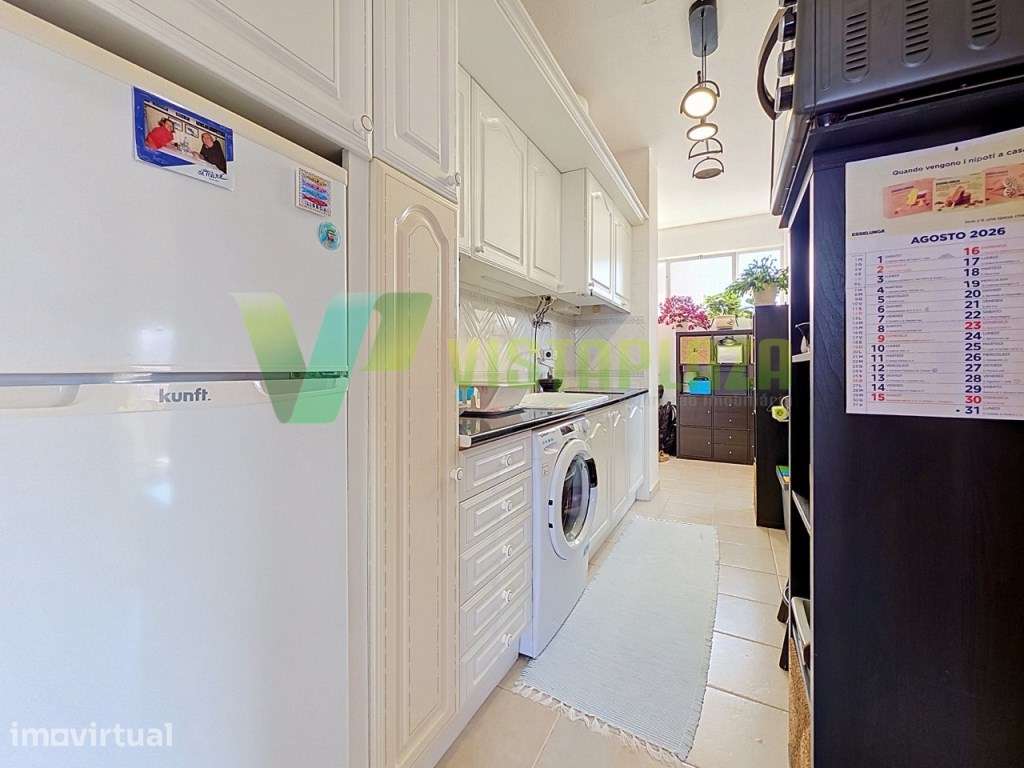 Apartamento T1 com lugar de garagem e piscina na Praia da Rocha - Grande imagem: 5/26