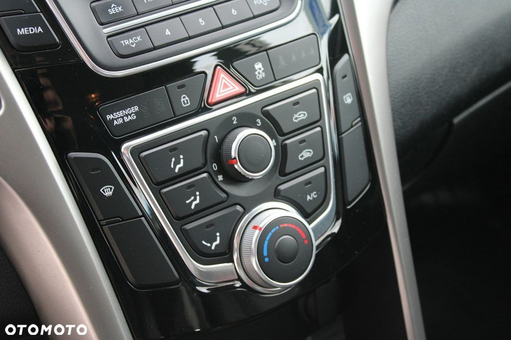 Hyundai i30 - 18