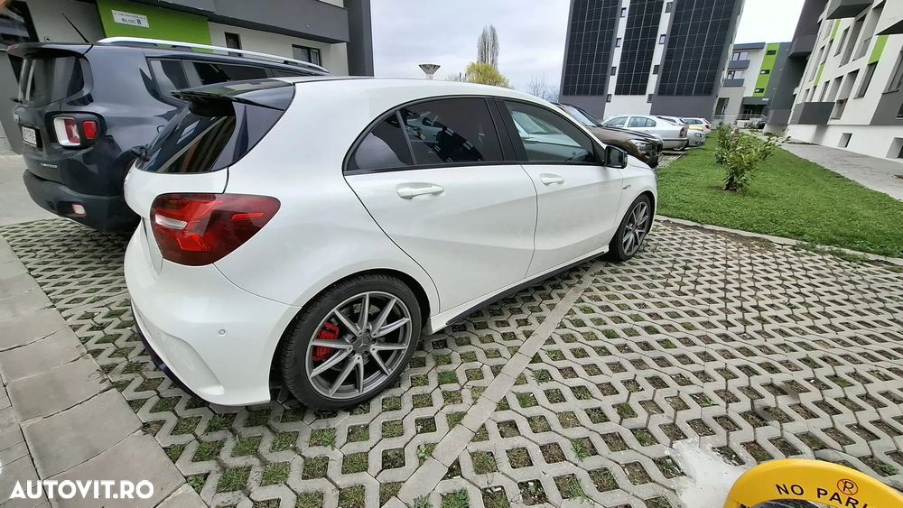 Mercedes-Benz A 45 AMG 4Matic Aut. - 5