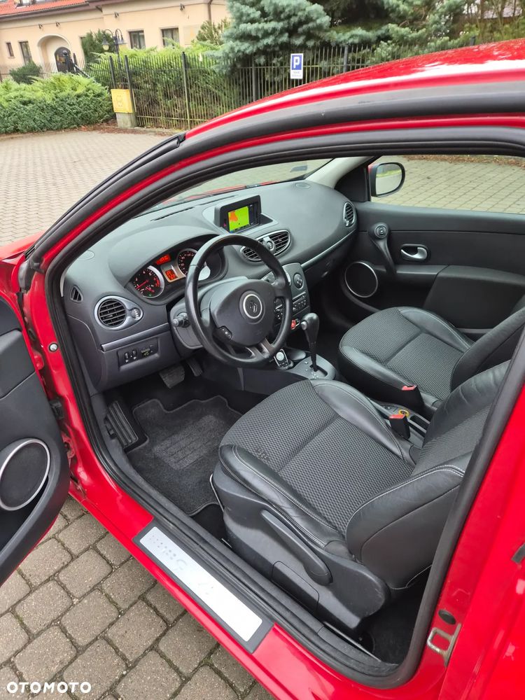 Renault Clio 1.6 16V 110 TomTom Edition - 15