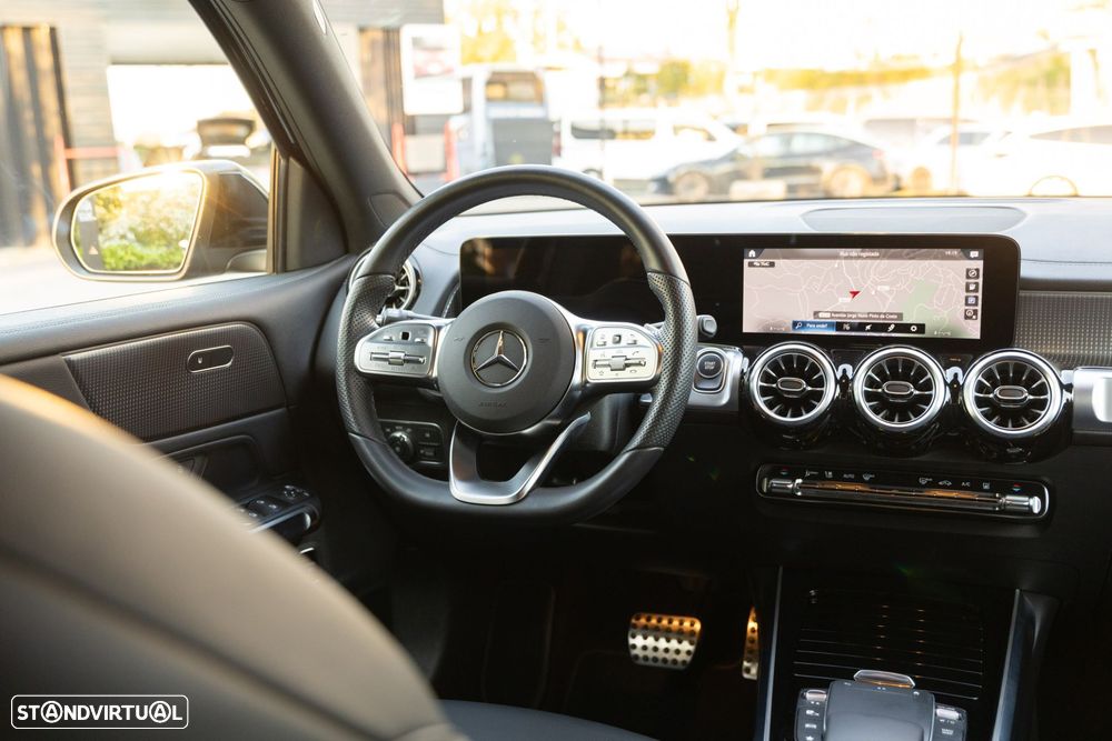 Mercedes-Benz EQB 300 4Matic AMG Line - 14