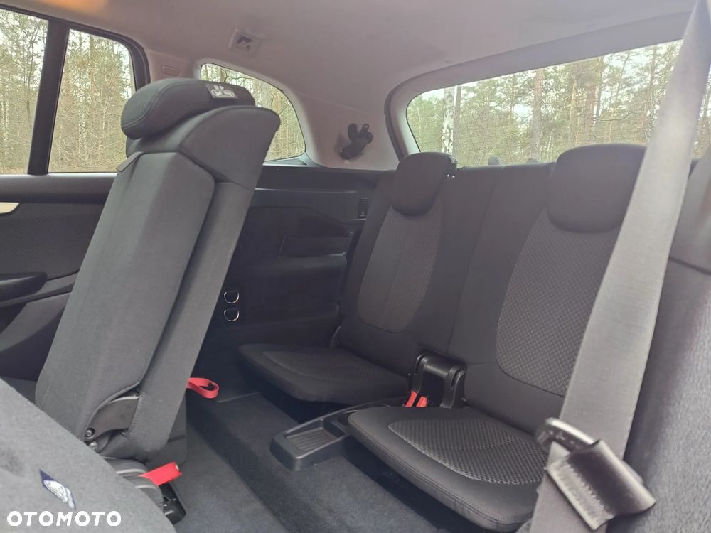 BMW Seria 2 218d GT - 18