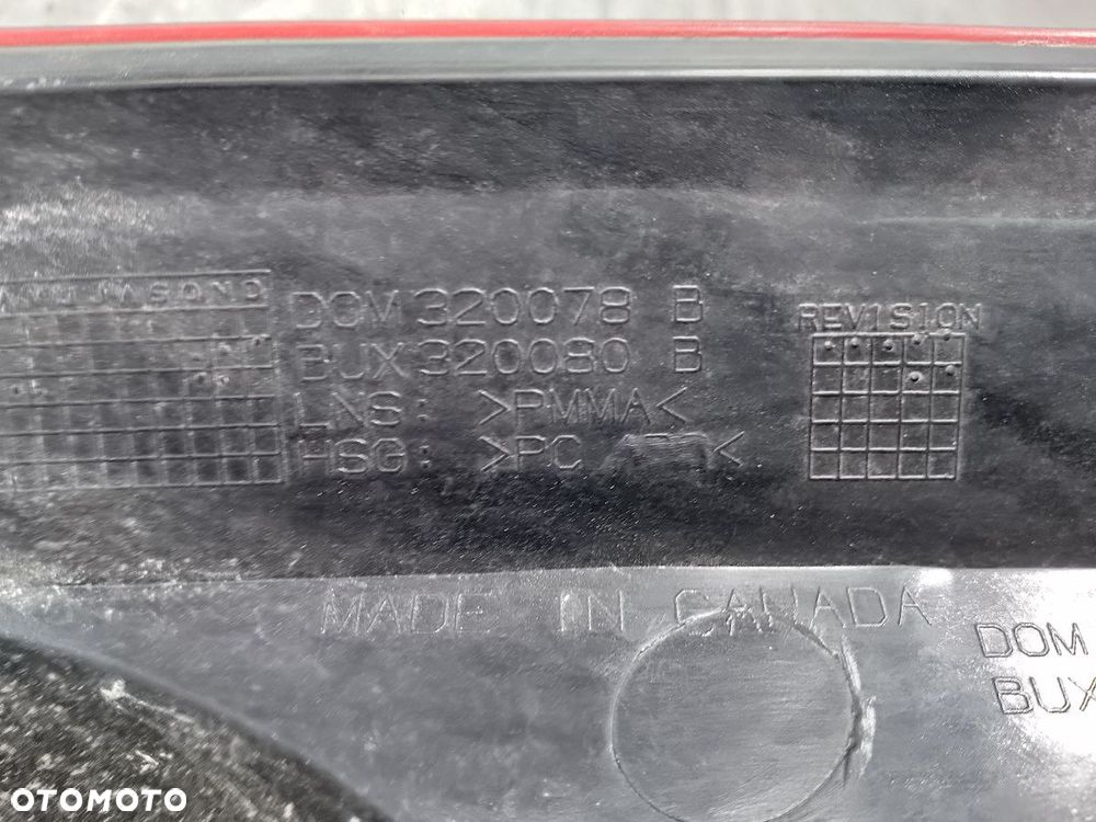 LAMPA TYLNA PRAWA DODGE CALIBER 320078B  05303752A  05303880A - 7