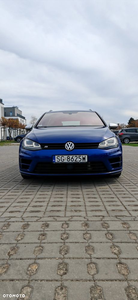 Volkswagen Golf - 1