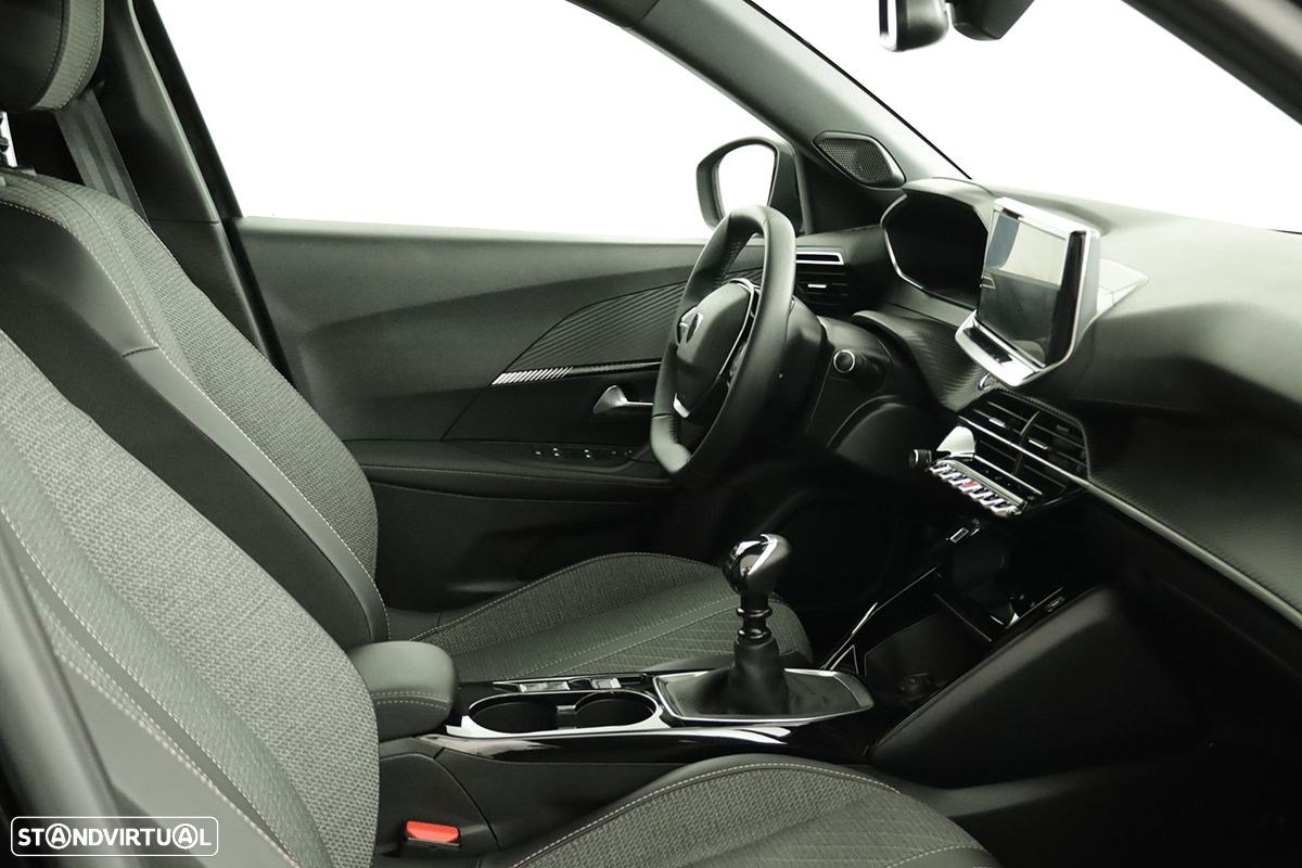 Peugeot 2008 1.2 PureTech Allure - 21