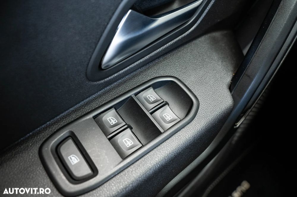 Dacia Duster TCe 100 2WD Comfort - 23