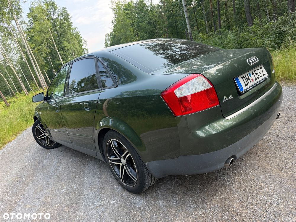 Audi A4 Limousine 2.4 - 21
