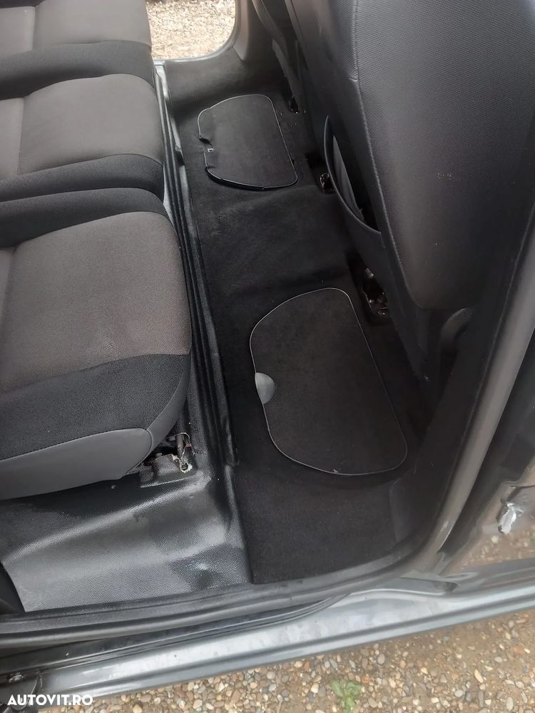 Citroën Berlingo 1.6 HDI First - 9