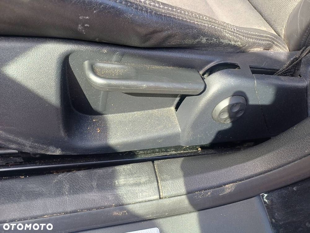 FOTELE PRZÓD KANAPA TYŁ BOCZKI PODŁOKIETNIK DEKORY AUDI A4 B7 AVANT - 2