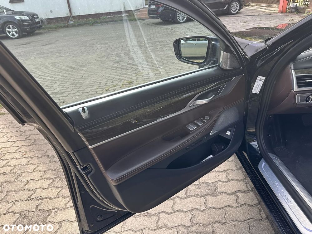 BMW Seria 7 740Le xDrive iPerformance - 20