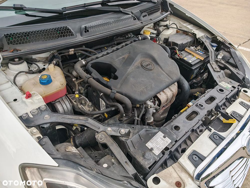 Lancia Delta 1.4 T-Jet 16v Oro - 22