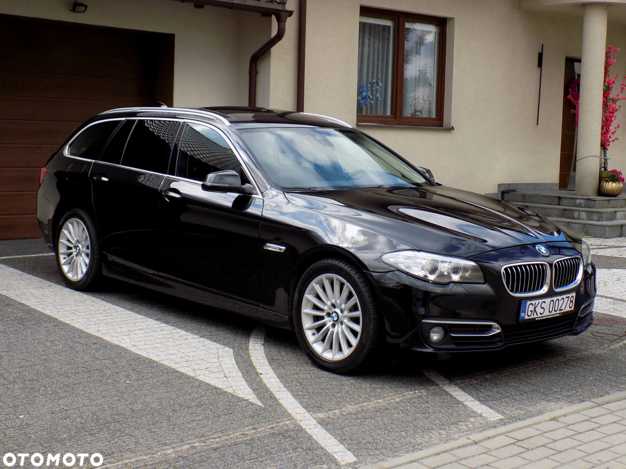 BMW Seria 5 525d Touring Sport-Aut Luxury Line - 16