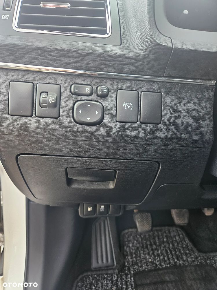 Toyota Avensis Touring Sports 1.8 Edition S+ - 8