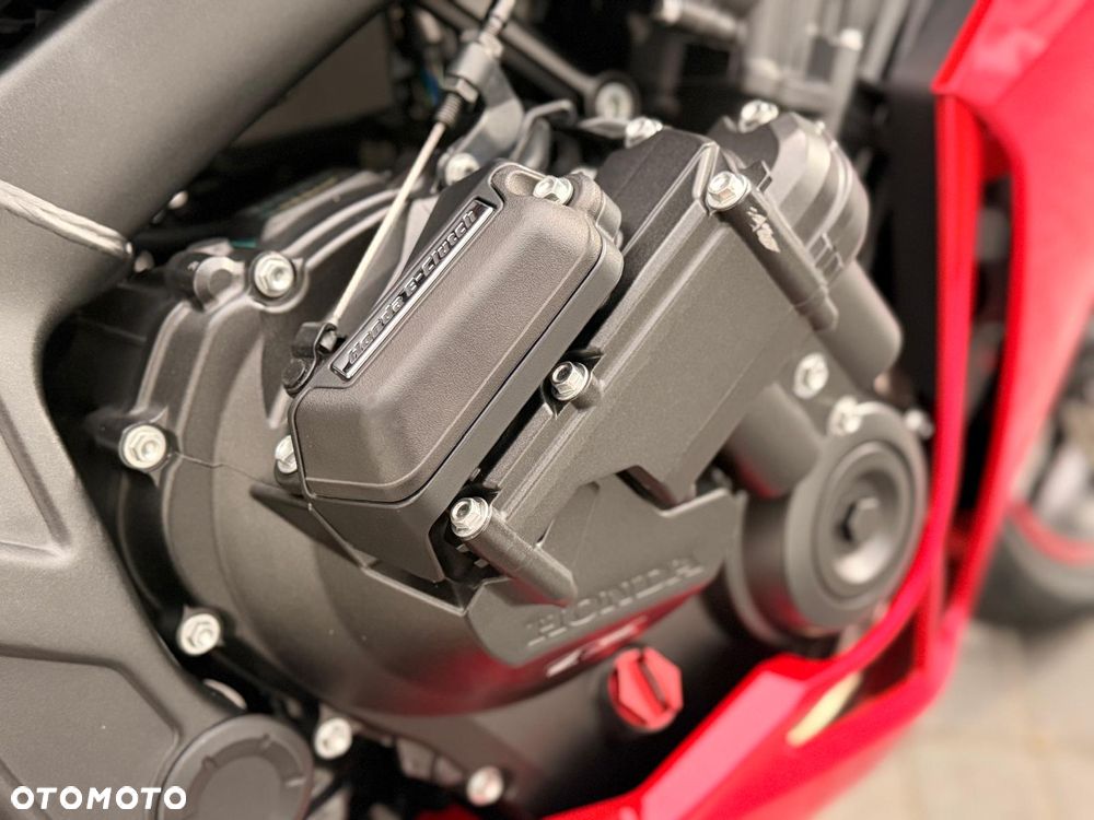 Honda CBR - 12