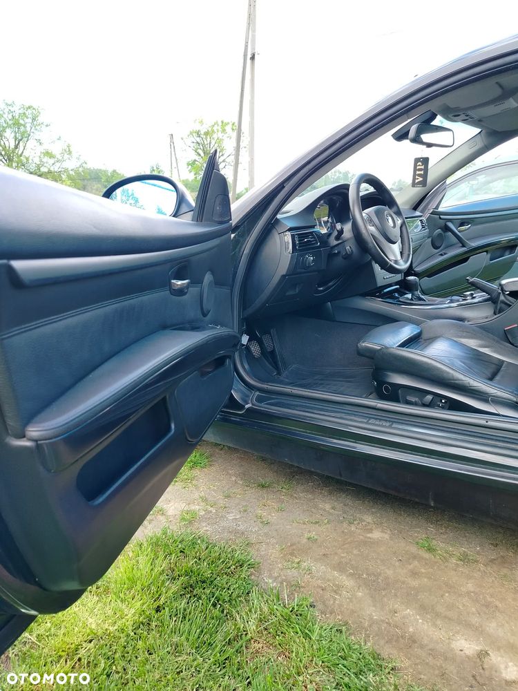BMW Seria 3 320d - 23