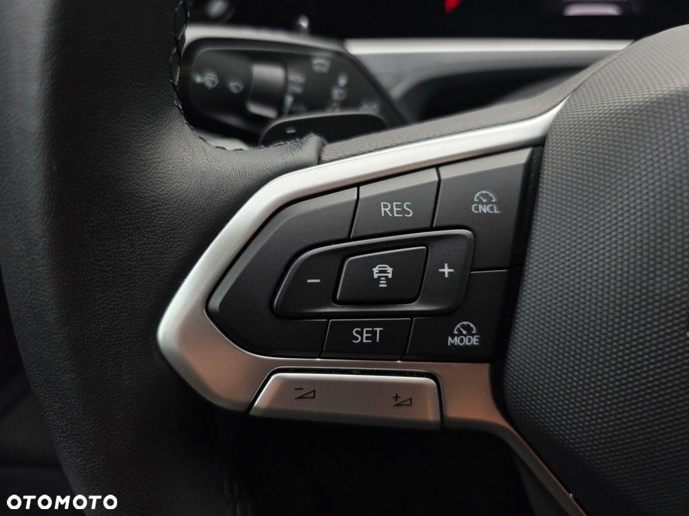 Volkswagen Passat Variant 2.0 TDI EVO Elegance DSG - 13