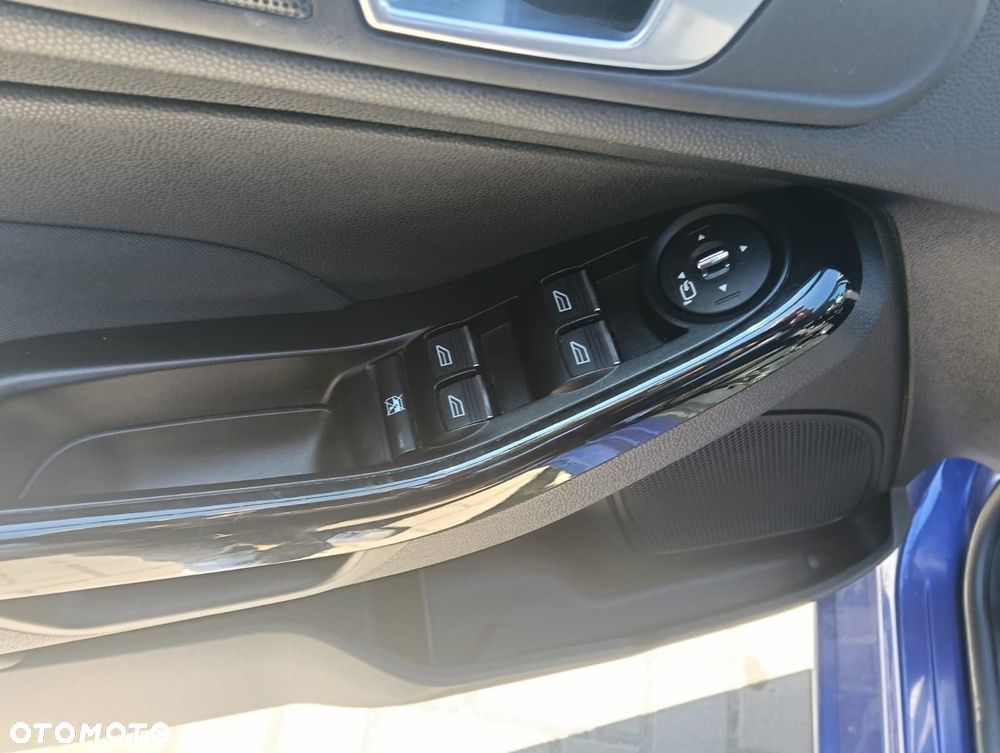 Ford Fiesta 1.0 EcoBoost STart-Stop Titanium - 12