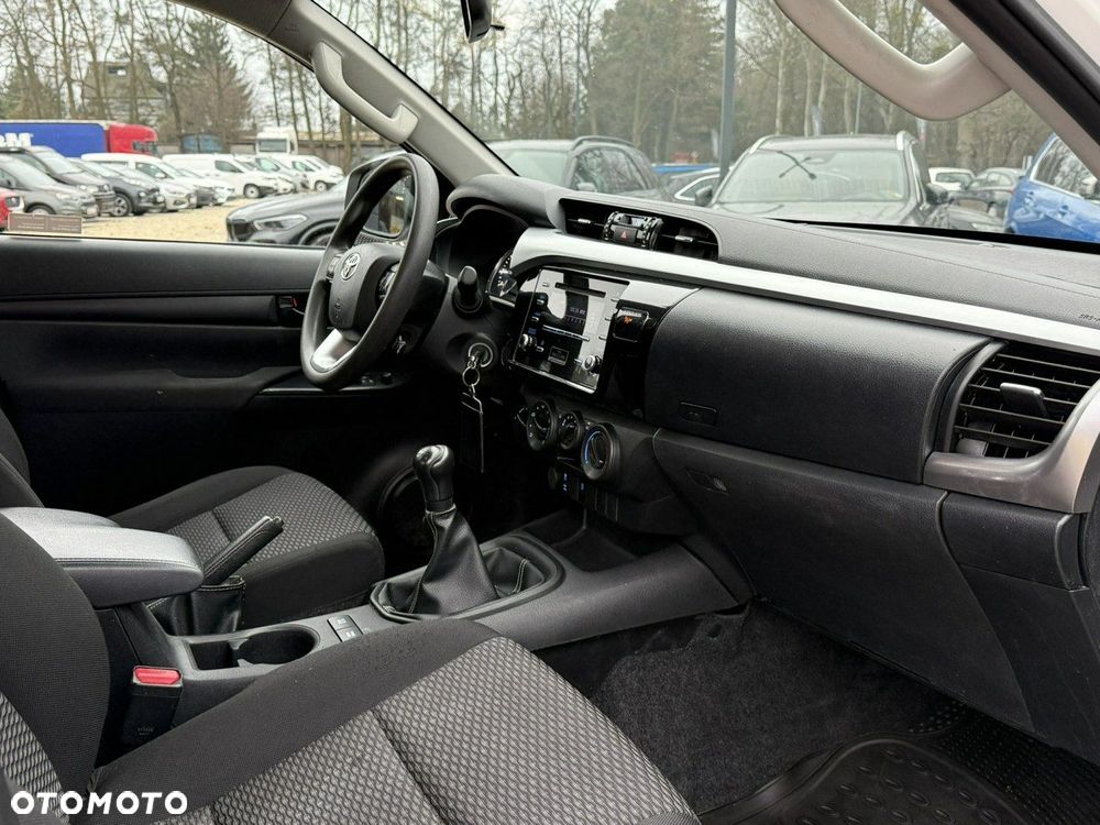 Toyota Hilux 2.4 D-4D Double Cab DLX 4x4 - 13