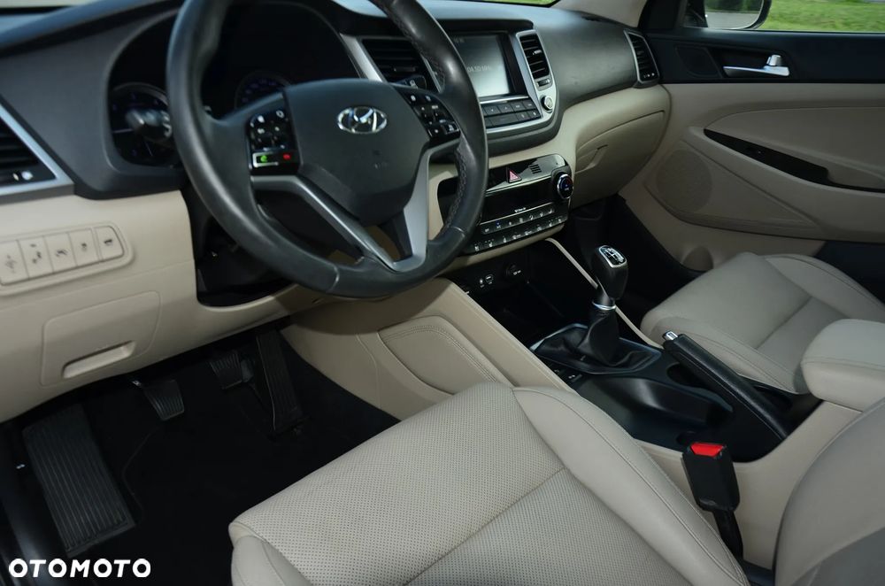 Hyundai Tucson 2.0 CRDI 2WD Style - 19