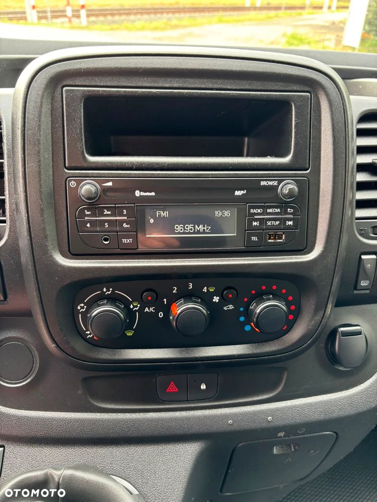 Opel Vivaro - 16
