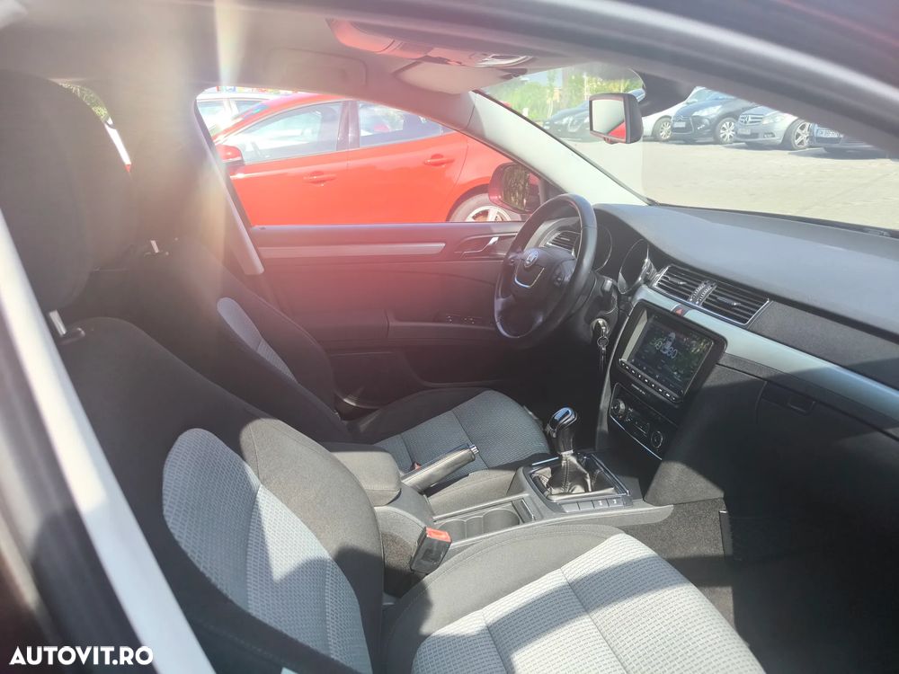 Skoda Superb 1.4 TSI Ambition - 14