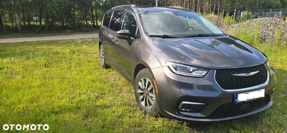 Chrysler Pacifica - 1