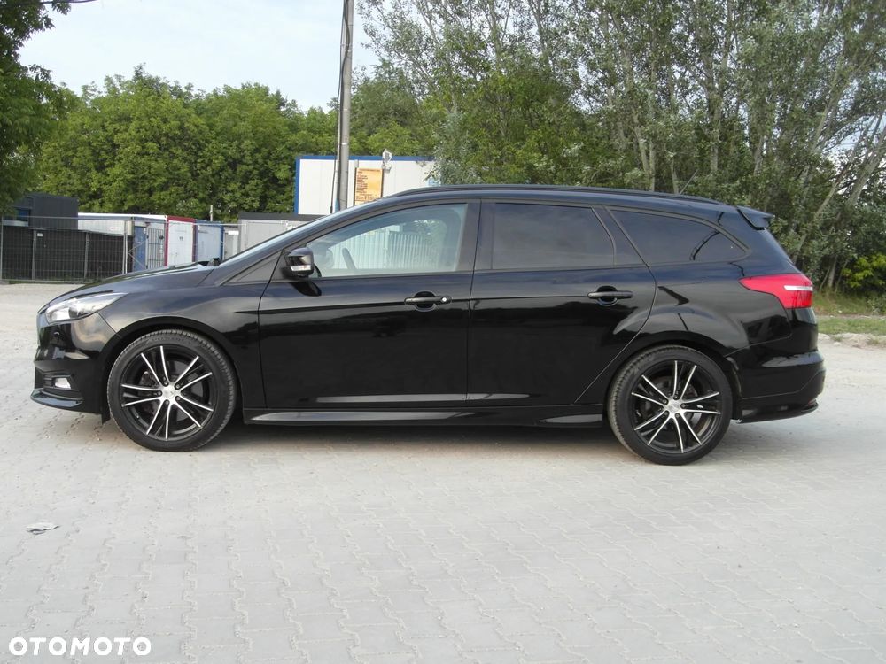 Ford Focus 2.0 EcoBoost ST mit Leder-Sport-Paket - 4