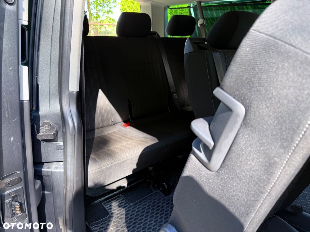Volkswagen Caravelle - 21