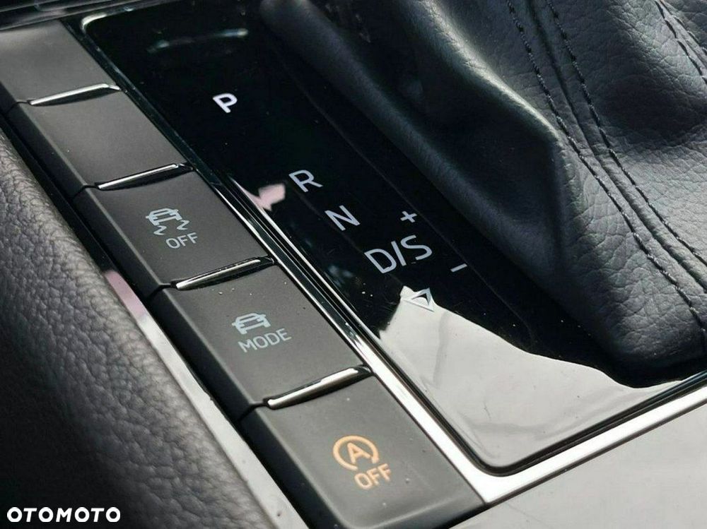 Skoda Superb 2.0 TSI L&K DSG - 28