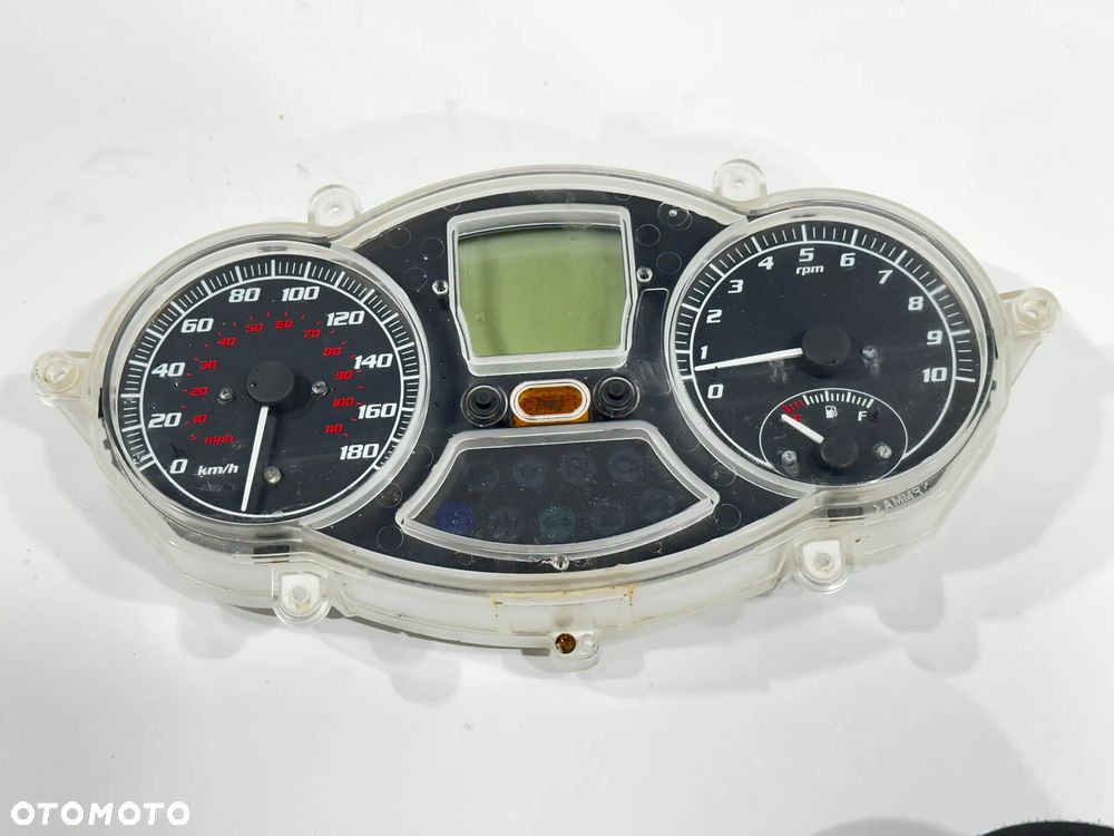 Licznik  Piaggio MP3 400 - 1