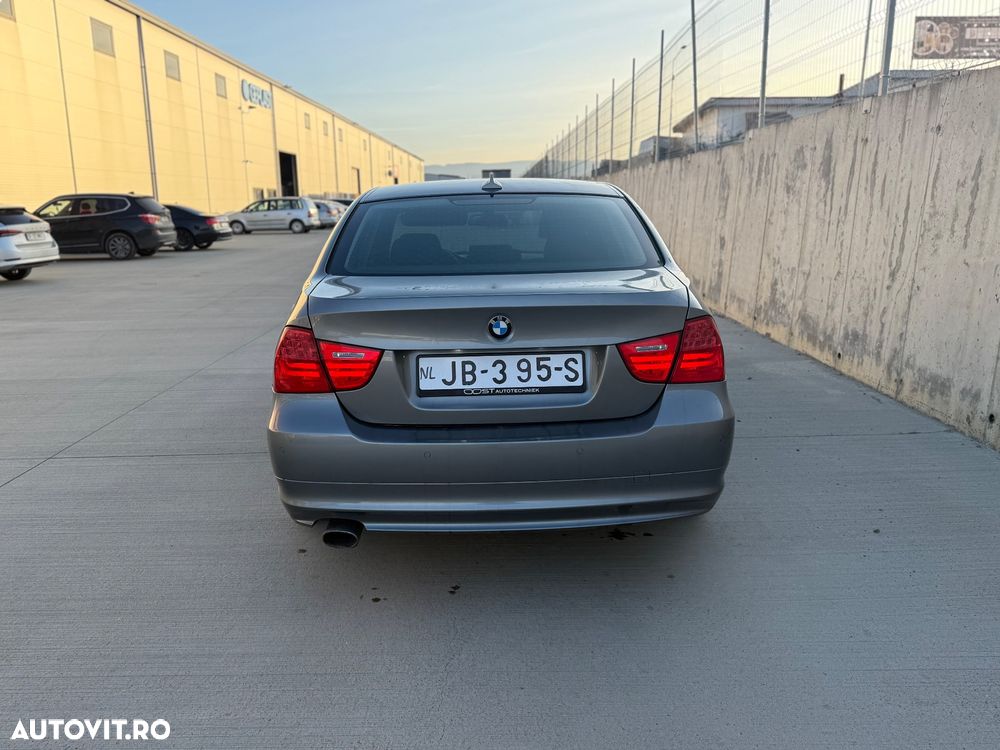 BMW Seria 3 320d DPF Aut. - 10