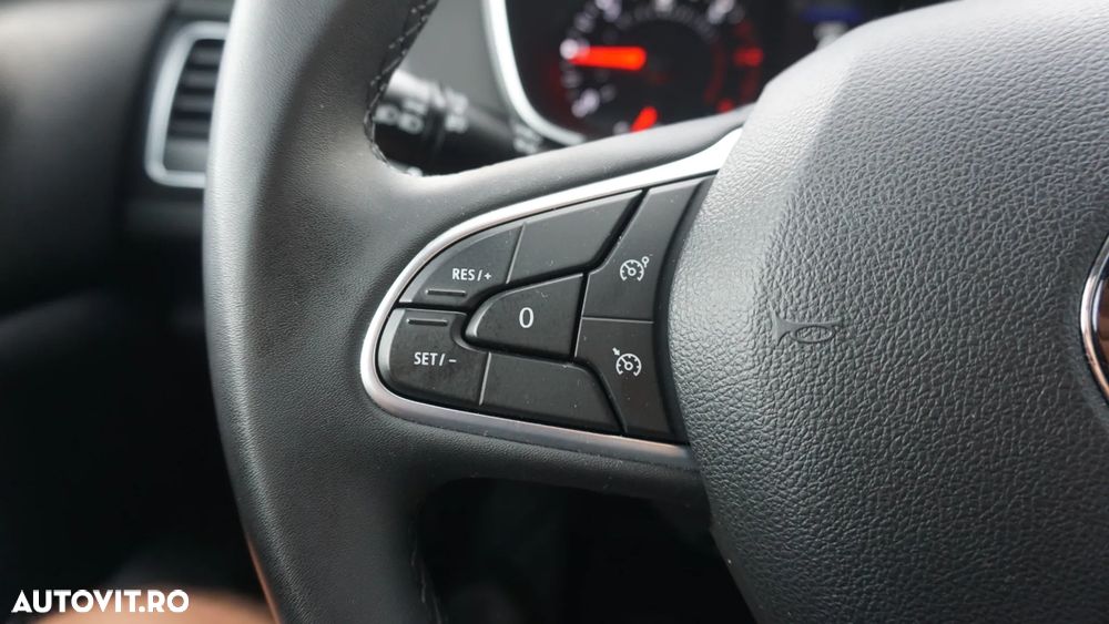 Renault Megane BLUE dCi EDC Limited - 23