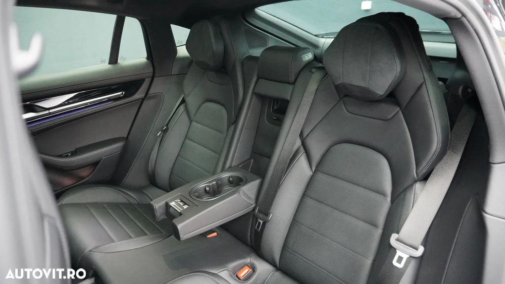 Porsche Panamera 4 - 18