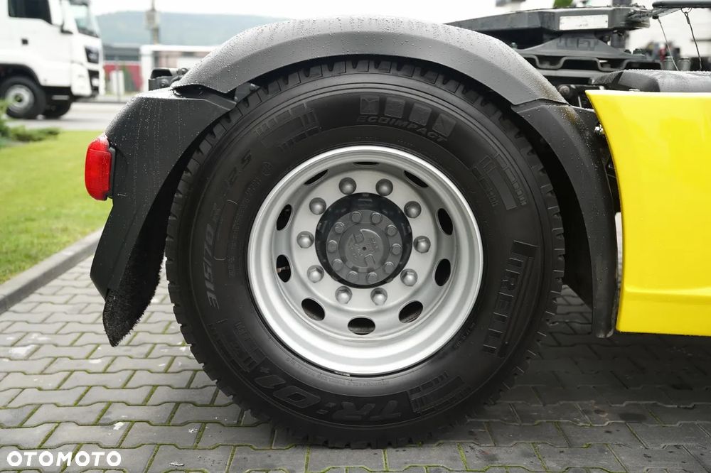 DAF XF 530 / SPACE CAB / OPONY 100% / CAŁY NA PODUSZKACH / EURO 6 - 22