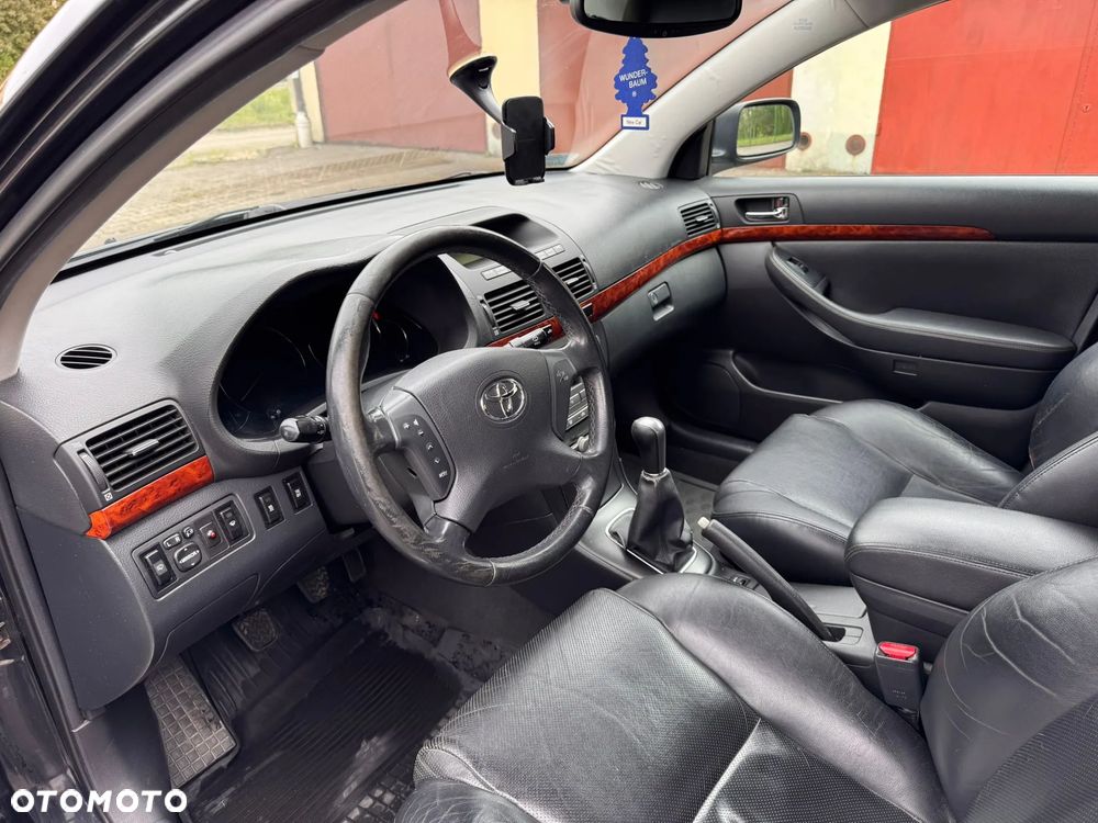 Toyota Avensis 2.0 D-4D Prestige - 18