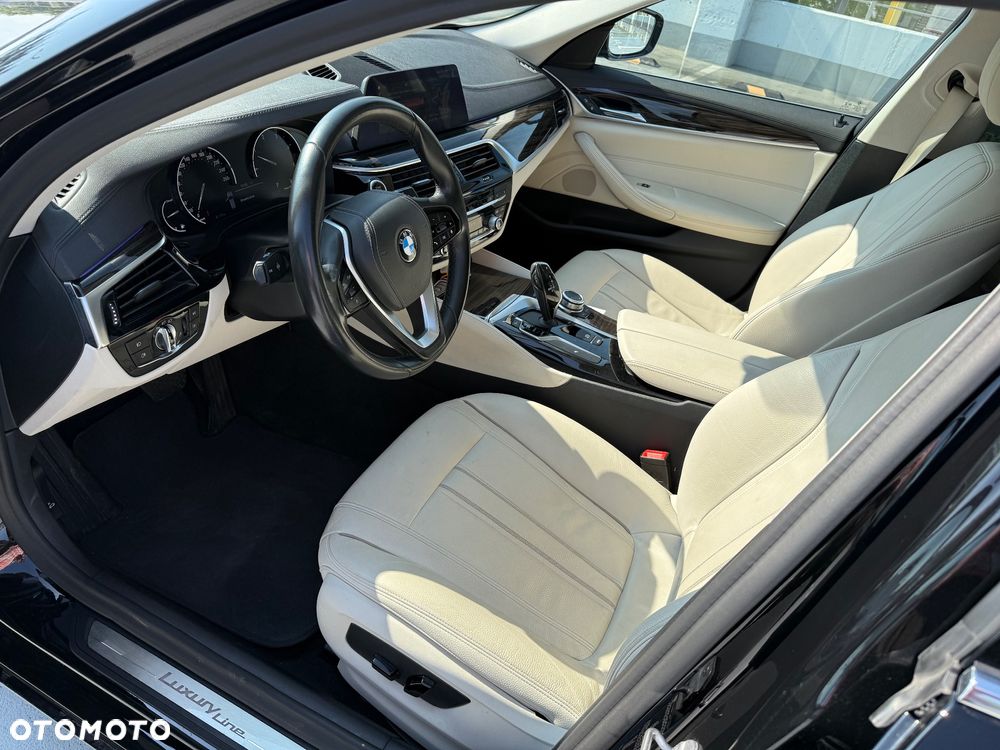 BMW Seria 5 520d xDrive Luxury Line - 13