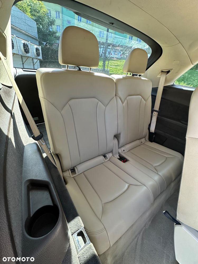 Audi Q7 - 10