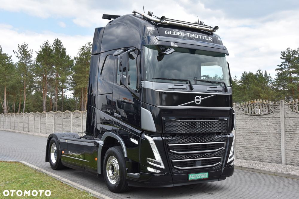 Volvo FH5 540 EURO6 / GLOBETROTTER XL / FULL-LED / KLIMA POSTOJOWA / NAWIGACJA / KAMERY / ALU FELGI / SKÓRY / CAŁY NA PODUSZKACH / TV / FULL OPCJA / STAN IDEALNY ! ! ! - 1