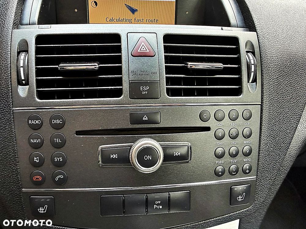 Mercedes-Benz Klasa C 200 (BlueEFFICIENCY) 7G-TRONIC Avantgarde - 30