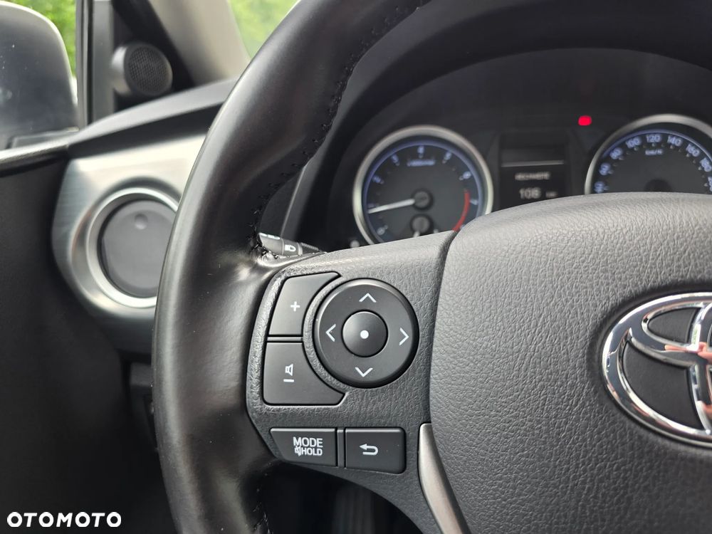 Toyota Auris - 28