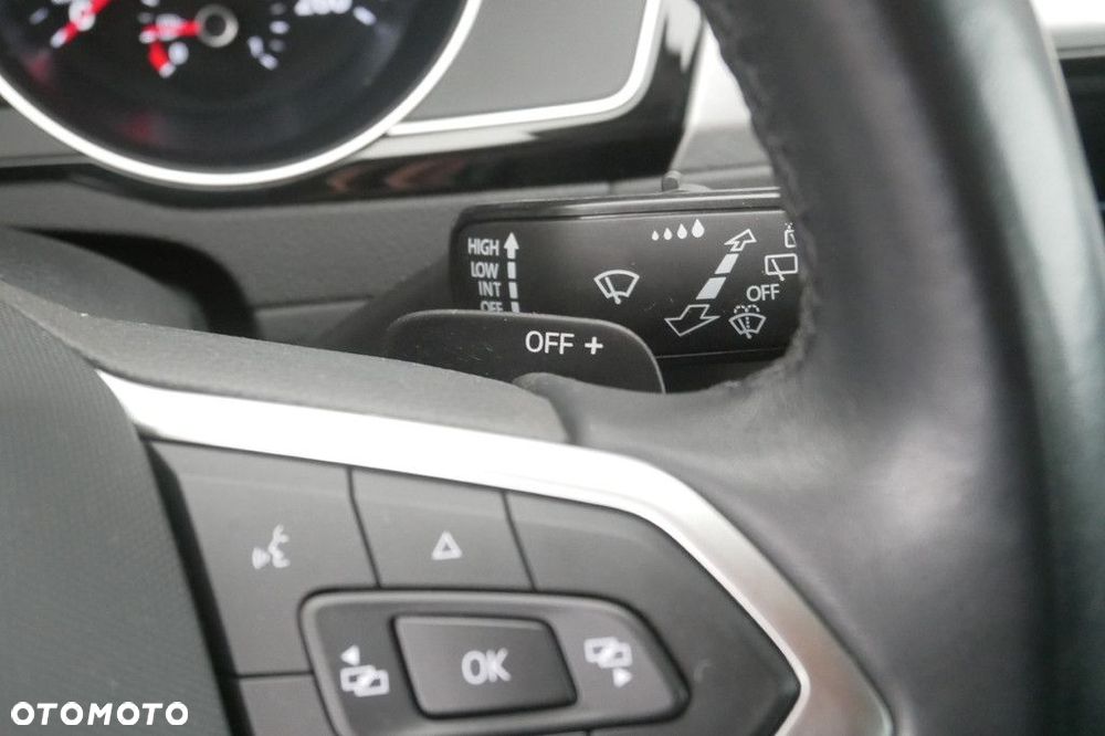 Volkswagen Passat Variant 2.0 TSI Business DSG - 26