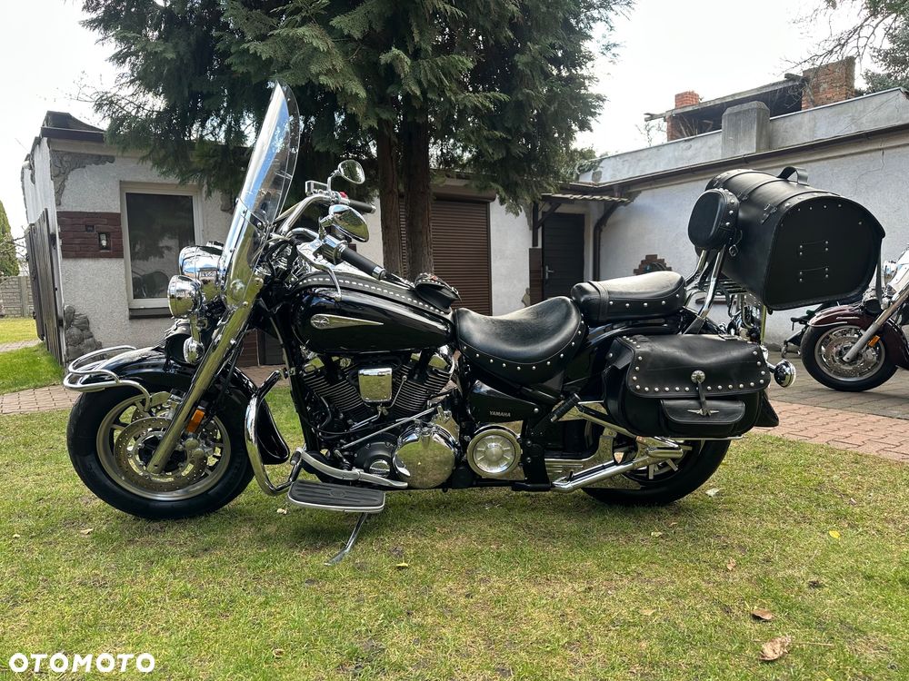 Yamaha Road Star - 1